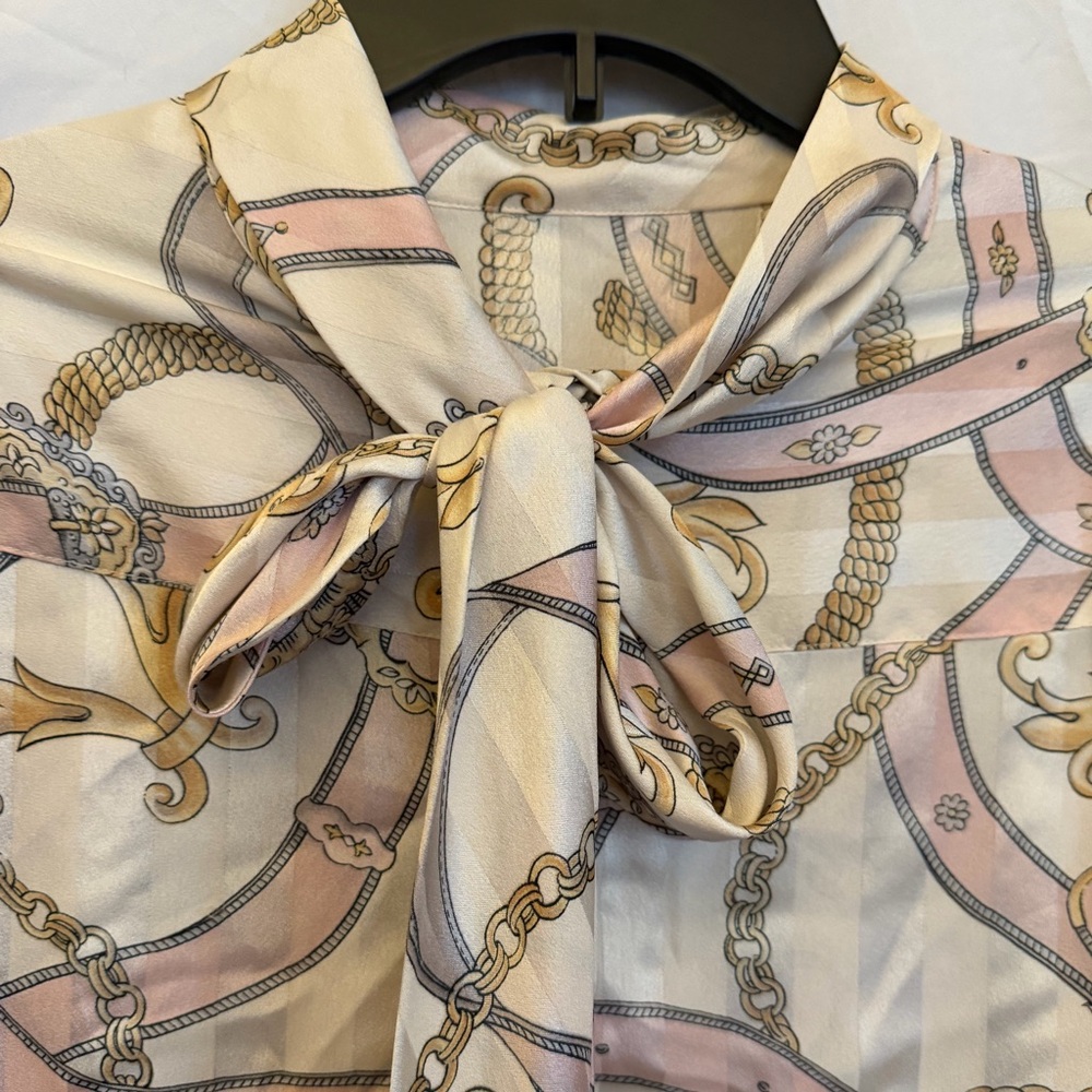 Vintage Evan Picone Cream Satin Tie-Neck Blouse with Pink & Gold Chain Print - Picture 3 of 10